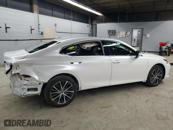 2023 Lexus ES 350 z VIN 58ADZ1B14PU155063, wystawiony jako Copart lot #52016405 z przebiegiem 25 495 mil mil oraz Szkoda całkowita • Salvage title. Historia ofert i sprzedaży dostępna na DreamBid. Obrazek 3.