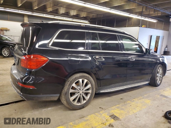 2015 Mercedes-Benz GL-Class GL 450 with VIN 4JGDF6EE7FA570776, listed as a Copart auction lot 82875623 with 104,115 mi miles. Bid and sale history available at carsss.com. Image 3.