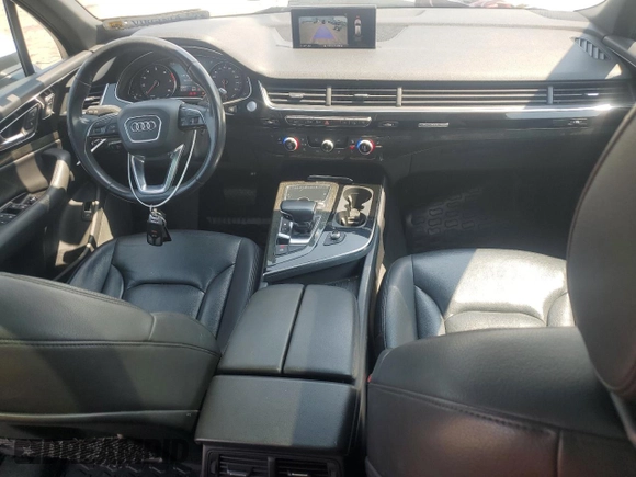 2018 Audi Q7 Premium with VIN WA1AAAF72JD053945, listed as a Copart auction lot 60673375 with 190,963 mi miles and Salvage title. Bid and sale history available at DreamBid. Image 8.