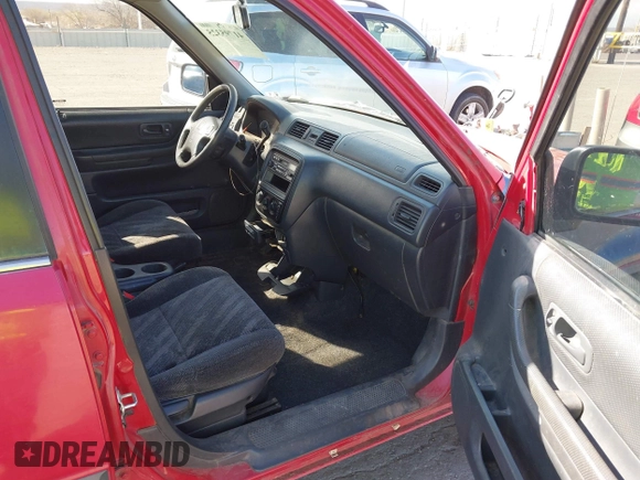 1999 Honda CR-V LX with VIN JHLRD2847XC009921, listed as a IAAI auction lot 41795325 with 268,638 mi miles. Bid and sale history available at carsss.com. Image 5.