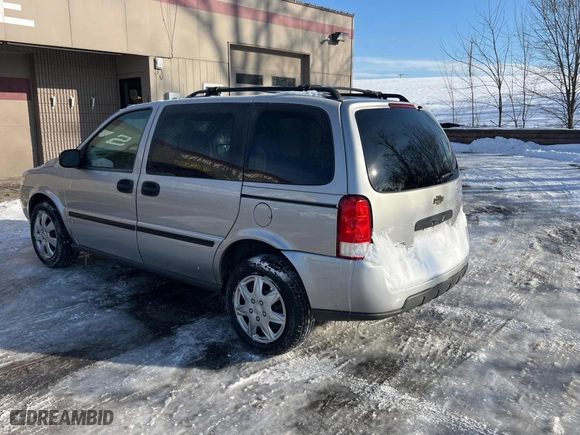 2007 Chevrolet Uplander LS with VIN 1GNDU23147D110095, listed as a Copart auction lot 88246975 with 155,889 mi miles and Clean Title. Bid and sale history available at carsss.com. Image 3.