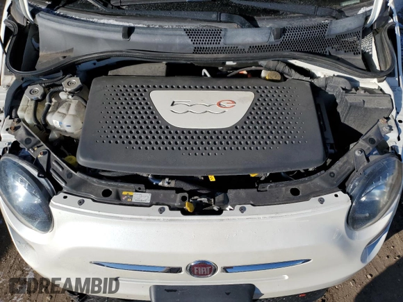 2013 FIAT 500e с VIN 3C3CFFGE2DT714158, выставлен на аукционе Copart как лот 85151624 с пробегом 71 980 миль миль и Списание • Salvage title. История ставок и продаж доступна на DreamBid. Изображение 11.