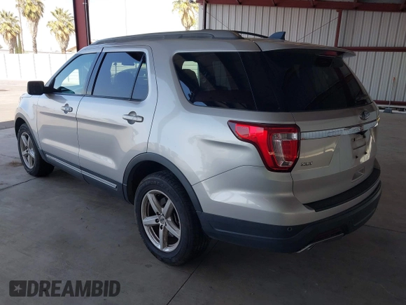 2018 Ford Explorer XLT with VIN 1FM5K7D82JGA19887, listed as a IAAI auction lot 42049120 with 105,748 mi miles and . Bid and sale history available at DreamBid. Image 3.
