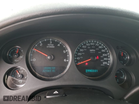 2008 Chevrolet Suburban 2LT with VIN 3GNFK16318G290016, listed as a Copart auction lot 50312805 with 225,065 mi miles and Salvage Title. Bid and sale history available at DreamBid. Image 9.