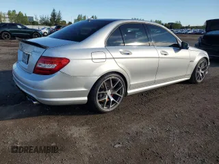 2009 Mercedes-Benz C 63 AMG with VIN WDDGF77X09F344369, listed as a Copart auction lot 71540514 with 221,938 mi miles and Non Repairable. Bid and sale history available at DreamBid. Image 3.