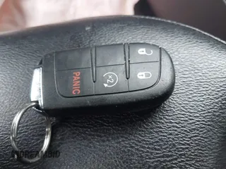 2018 Jeep Compass Latitude with VIN 3C4NJDBB0JT298644, listed as a IAAI auction lot 41581635 with 101,077 mi miles. Bid and sale history available at carsss.com. Image 11.