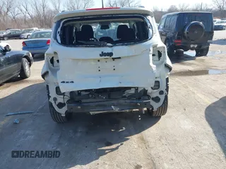 2017 Jeep Renegade Latitude with VIN ZACCJBBB9HPG56028, listed as a IAAI auction lot 41780912 with 55,482 mi miles. Bid and sale history available at carsss.com. Image 6.