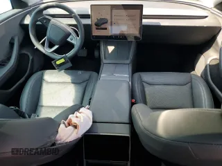 2025 Tesla Model 3 Long Range z VIN 5YJ3E1EA3SF979586, wystawiony jako Copart lot #54430125 z przebiegiem 3 530 mil mil oraz Szkoda całkowita • Salvage title. Historia ofert i sprzedaży dostępna na DreamBid. Obrazek 8.