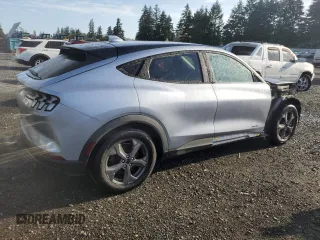 2022 Ford Mustang Mach-E Select z VIN 3FMTK1RM8NMA39647, wystawiony jako Copart lot #52046755 z przebiegiem 19 021 mil mil oraz Szkoda całkowita • Salvage title. Historia ofert i sprzedaży dostępna na DreamBid. Obrazek 3.