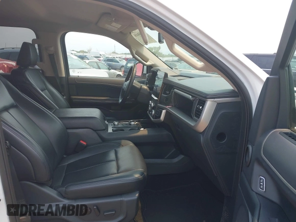 2024 Ford Expedition Max XLT with VIN 1FMJK1J83REA58270, listed as a IAAI auction lot 42660456 with 36,022 mi miles and . Bid and sale history available at DreamBid. Image 5.
