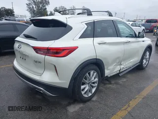 2019 Infiniti QX50 LUXE with VIN 3PCAJ5M16KF116521, listed as a IAAI auction lot 41793978 with 70,007 mi miles. Bid and sale history available at carsss.com. Image 4.