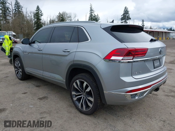 2021 Volkswagen Atlas SEL with VIN 1V2SE2CA4MC229844, listed as a IAAI auction lot 41916623 with 34,618 mi miles and . Bid and sale history available at DreamBid. Image 3.