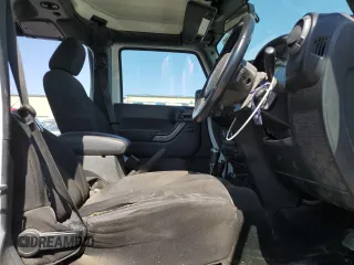 2016 Jeep Wrangler Unlimited Sport RHD z VIN 1C4BJWKG1GL294195, wystawiony jako Copart lot #51274185 z przebiegiem 135 720 mil mil oraz Szkoda całkowita • Salvage title. Historia ofert i sprzedaży dostępna na DreamBid. Obrazek 7.