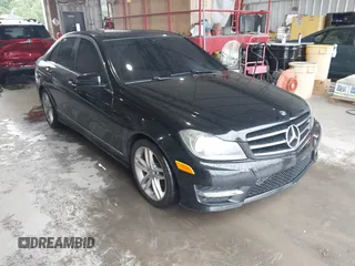 2014 Mercedes-Benz C 250 Sport с VIN WDDGF4HB4ER309280, выставлен на аукционе IAAI как лот 42351858 с пробегом 95 417 миль миль и . История ставок и продаж доступна на DreamBid. Изображение 1.