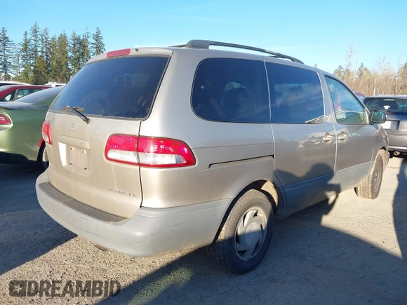 2001 Toyota Sienna LE with VIN 4T3ZF13C21U402424, listed as a IAAI auction lot 41707228 with 259,327 mi miles. Bid and sale history available at carsss.com. Image 4.