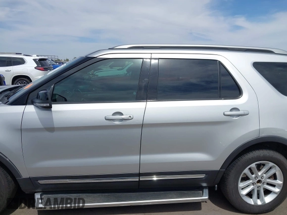 2017 Ford Explorer XLT with VIN 1FM5K7DH6HGC47935, listed as a IAAI auction lot 42363656 with 171,503 mi miles and . Bid and sale history available at DreamBid. Image 14.