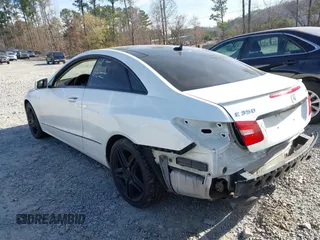 2013 Mercedes-Benz E-Class E 350 with VIN WDDKJ8JB3DF214221, listed as a IAAI auction lot 41812003 with 150,572 mi miles. Bid and sale history available at carsss.com. Image 14.