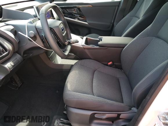 2024 Subaru Solterra Premium с VIN JTMABABAXRA065987, выставлен на аукционе Copart как лот 54017135 с пробегом 2 781 миль миль и Списание • Salvage title. История ставок и продаж доступна на DreamBid. Изображение 7.