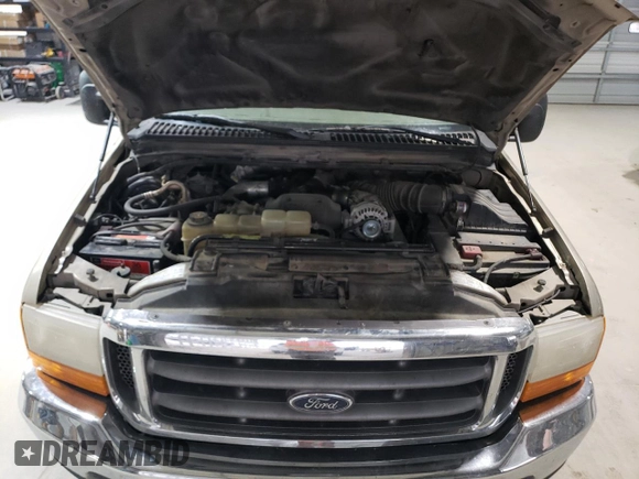 2001 Ford F-250 XL with VIN 1FTNX21F71EB01590, listed as a Copart auction lot 53720615 with 344,588 mi miles and Salvage Title. Bid and sale history available at DreamBid. Image 11.