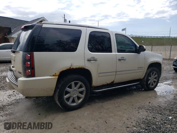 2010 GMC Yukon Denali with VIN 1GKUKEEF5AR242046, listed as a Copart auction lot 53712205 with 190,847 mi miles and Clean Title. Bid and sale history available at carsss.com. Image 3.