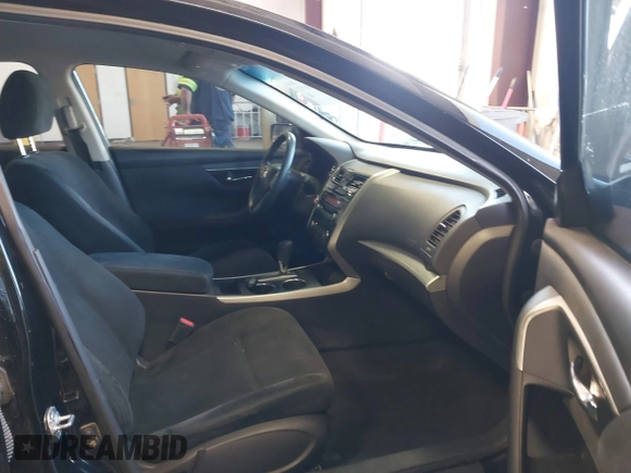 2015 Nissan Altima 2.5 S with VIN 1N4AL3AP2FC212615, listed as a IAAI auction lot 42096892 with 120,468 mi miles. Bid and sale history available at carsss.com. Image 5.