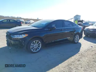 2020 Ford Fusion SE with VIN 3FA6P0LU1LR134904, listed as a IAAI auction lot 41448356 with 84,459 mi miles and . Bid and sale history available at DreamBid. Image 2.