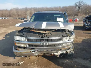 2003 Chevrolet Tahoe LS with VIN 1GNEK13V03J154985, listed as a IAAI auction lot 41708954 with 203,826 mi miles. Bid and sale history available at carsss.com. Image 12.