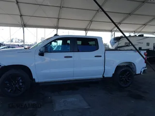 2022 Chevrolet Silverado 1500 Custom with VIN 3GCPDBEK5NG562651, listed as a IAAI auction lot 41539993 with 28,952 mi miles. Bid and sale history available at carsss.com. Image 15.