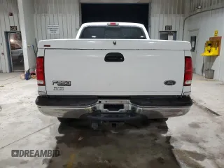 2003 Ford Super Duty F-250 XL with VIN 1FTNX21L83EA33406, listed as a Copart auction lot 84968604 with 204,058 mi miles and Salvage Title. Bid and sale history available at carsss.com. Image 6.