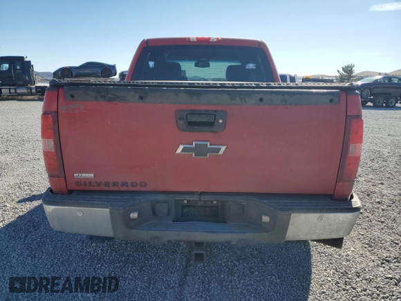 2011 Chevrolet Silverado 1500 LT with VIN 3GCPKSE3XBG314650, listed as a Copart auction lot 46709735 with 171,259 mi miles and Salvage Title. Bid and sale history available at DreamBid. Image 6.