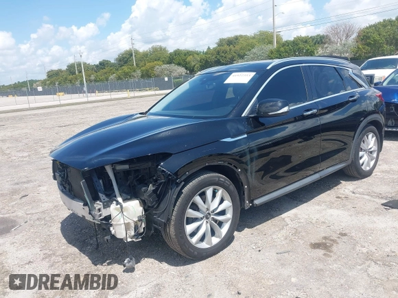 2019 Infiniti QX50 LUXE with VIN 3PCAJ5M16KF119709, listed as a IAAI auction lot 41922353 with 96,262 mi miles. Bid and sale history available at carsss.com. Image 2.