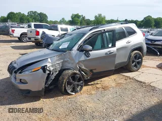 2016 Jeep Cherokee Latitude с VIN 1C4PJMCB4GW182213, выставлен на аукционе IAAI как лот 42209968 с пробегом 108 539 миль миль и . История ставок и продаж доступна на DreamBid. Изображение 17.