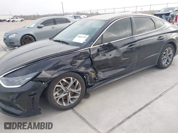 2023 Hyundai Sonata SEL with VIN KMHL64JA9PA329659, listed as a IAAI auction lot 38841225 with 4,772 mi miles and . Bid and sale history available at DreamBid. Image 6.