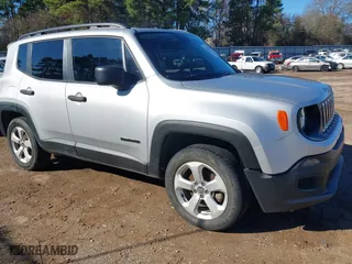 2018 Jeep Renegade Sport with VIN ZACCJBAB6JPH60564, listed as a IAAI auction lot 41172632 with 61,963 mi miles. Bid and sale history available at carsss.com. Image 1.