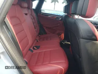 2023 Porsche Macan GTS z VIN WP1AF2A53PLB56470, wystawiony jako Copart lot #76620874 z przebiegiem Nie podano mil oraz Nie do naprawy • Non repairable. Historia ofert i sprzedaży dostępna na DreamBid. Obrazek 10.