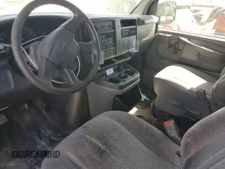 2006 Chevrolet Express Cargo Van with VIN 1GCGG25V161254426, listed as a Copart auction lot 71382854 with Not Provided miles and Salvage Title. Bid and sale history available at carsss.com. Image 8.