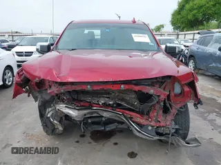 2021 GMC Sierra 1500 SLT z VIN 3GTU9DED2MG153183, wystawiony jako IAAI lot #41880942 z przebiegiem 84 686 mil mil oraz . Historia ofert i sprzedaży dostępna na DreamBid. Obrazek 13.
