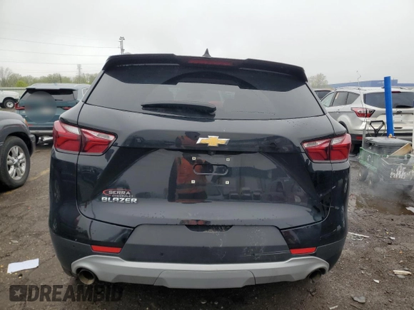 2022 Chevrolet Blazer LT z VIN 3GNKBCR45NS165026, wystawiony jako Copart lot #55399345 z przebiegiem 40 712 mil mil oraz Czysty tytuł • Clean title. Historia ofert i sprzedaży dostępna na DreamBid. Obrazek 6.