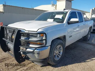 2018 Chevrolet Silverado 1500 LT with VIN 1GCRCREC1JZ216913, listed as a IAAI auction lot 41654018 with 172,754 mi miles and . Bid and sale history available at DreamBid. Image 17.