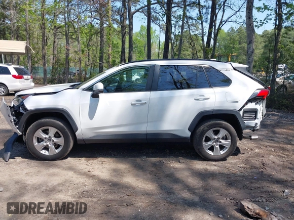 2021 Toyota RAV4 XLE z VIN 2T3W1RFV5MW118836, wystawiony jako IAAI lot #42031596 z przebiegiem 56 712 mil mil oraz . Historia ofert i sprzedaży dostępna na DreamBid. Obrazek 15.