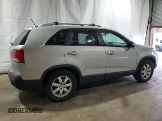2013 Kia Sorento LX with VIN 5XYKTCA69DG331275, listed as a Copart auction lot 48147505 with 103,582 mi miles and Clean Title. Bid and sale history available at carsss.com. Image 3.