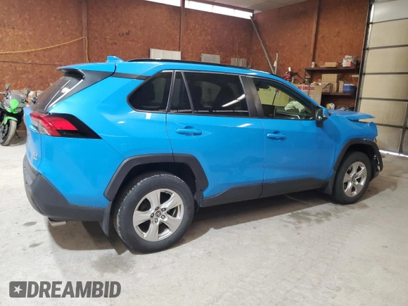 2019 Toyota RAV4 XLE with VIN JTMP1RFV3KJ013180, listed as a Copart auction lot 52888135 with 91,734 mi miles and Salvage Title. Bid and sale history available at carsss.com. Image 3.