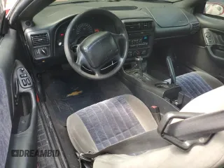 2002 Chevrolet Camaro z VIN 2G1FP22K022159501, wystawiony jako Copart lot #53638655 z przebiegiem 188 233 mil mil oraz Szkoda całkowita • Salvage title. Historia ofert i sprzedaży dostępna na DreamBid. Obrazek 8.