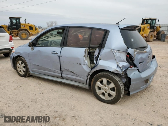2010 Nissan Versa S z VIN 3N1BC1CPXAL356655, wystawiony jako Copart lot #47998165 z przebiegiem 109 853 mil mil oraz Szkoda całkowita • Salvage title. Historia ofert i sprzedaży dostępna na DreamBid. Obrazek 2.