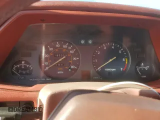 1983 Datsun 280ZX z VIN JN1HZ04S0DX560086, wystawiony jako Copart lot #79178604 z przebiegiem 183 309 mil mil oraz Szkody całkowita. Historia ofert i sprzedaży dostępna na DreamBid. Obrazek 9.