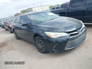2017 Toyota Camry XLE z VIN 4T1BF1FK4HU441880, wystawiony jako IAAI lot #41747028 z przebiegiem 216 455 mil mil oraz . Historia ofert i sprzedaży dostępna na DreamBid. Obrazek 1.