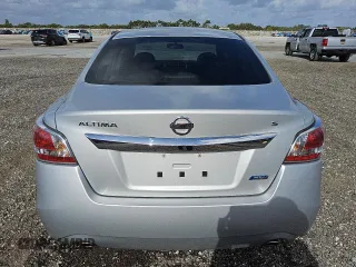 2014 Nissan Altima S with VIN 1N4AL3AP4EN363300, listed as a Copart auction lot 51463545 with 104,965 mi miles and Clean Title. Bid and sale history available at DreamBid. Image 6.