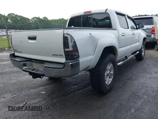2008 Toyota Tacoma z VIN 5TELU42N18Z552359, wystawiony jako IAAI lot #42269959 z przebiegiem 163 012 mil mil oraz . Historia ofert i sprzedaży dostępna na DreamBid. Obrazek 4.