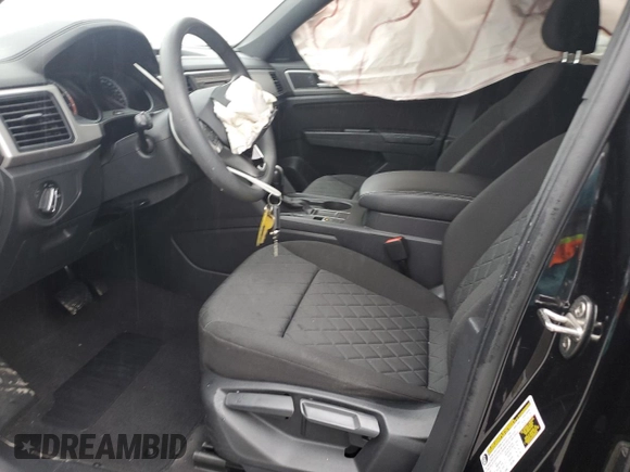 2020 Volkswagen Atlas S with VIN 1V2AC2CA4LC201204, listed as a Copart auction lot 43347835 with 67,236 mi miles and Salvage title. Bid and sale history available at DreamBid. Image 7.