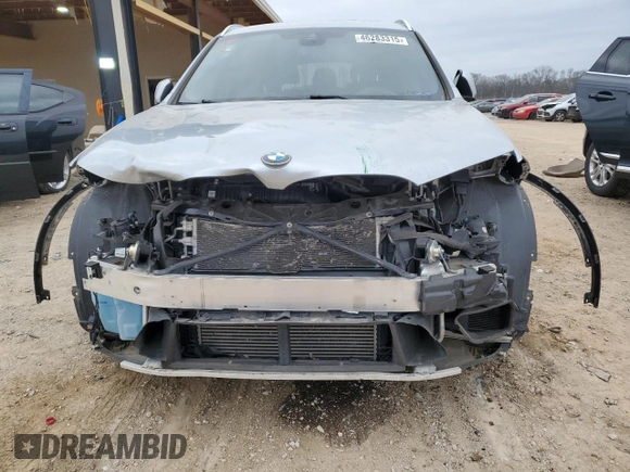 2016 BMW X1 xDrive28i z VIN WBXHT3C30GP883538, wystawiony jako Copart lot #46283315 z przebiegiem 70 696 mil mil oraz Szkoda całkowita • Salvage title. Historia ofert i sprzedaży dostępna na DreamBid. Obrazek 5.